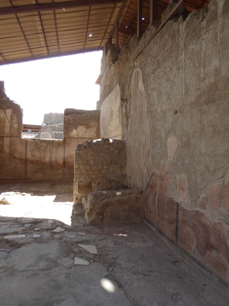 I.6.3 Pompeii. September 2015. Looking south along west wall towards stairs.
Foto Annette Haug, ERC Grant 681269 DÉCOR.

