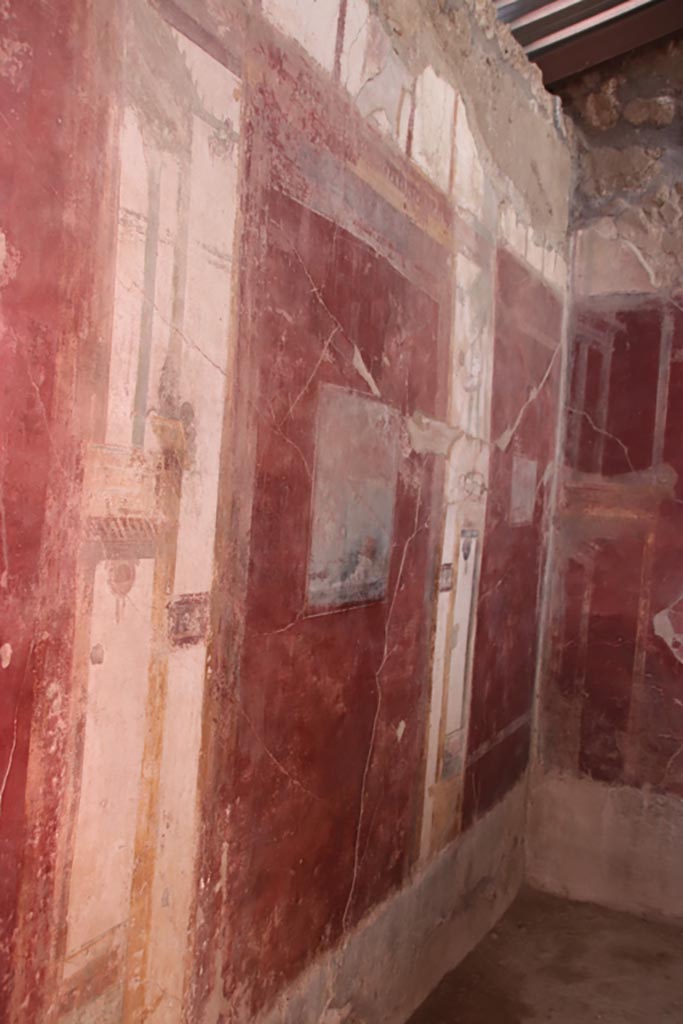 I.6.4 Pompeii. October 2022.
Room 2, looking north along west wall from entrance doorway. Photo courtesy of Klaus Heese.