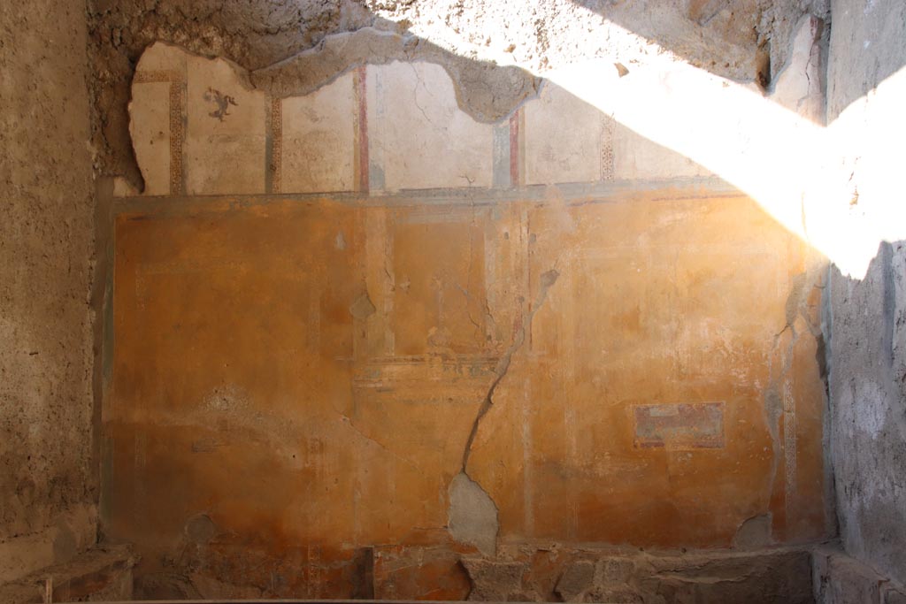 I.6.4 Pompeii. October 2022. Room 17, upper north wall. Photo courtesy of Klaus Heese.