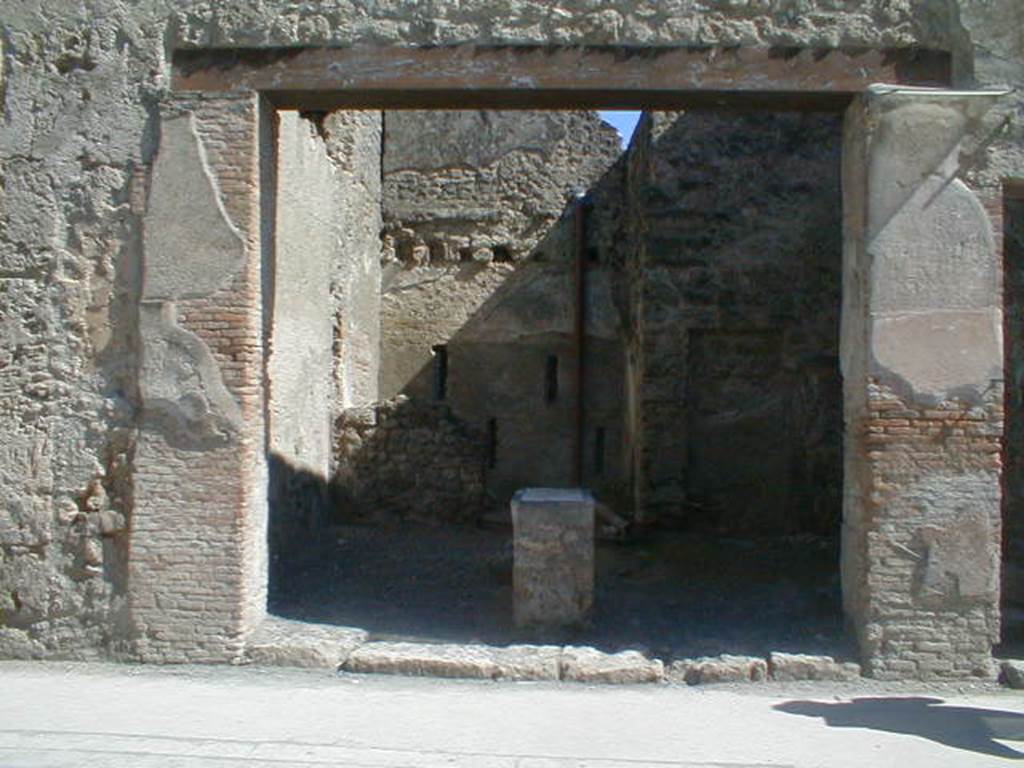 I.6.5. Entrance.