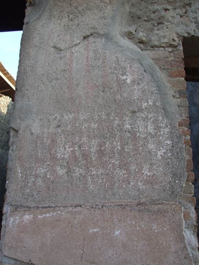 I.6.6 Pompeii. December 2007. Painted graffiti on the east side of the entrance. (see above)