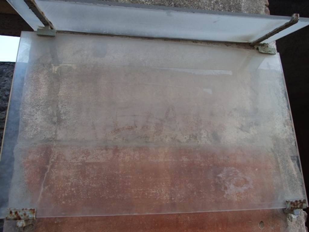 I.6.6 Pompeii. December 2007. Painted graffito on the west side of the entrance.
