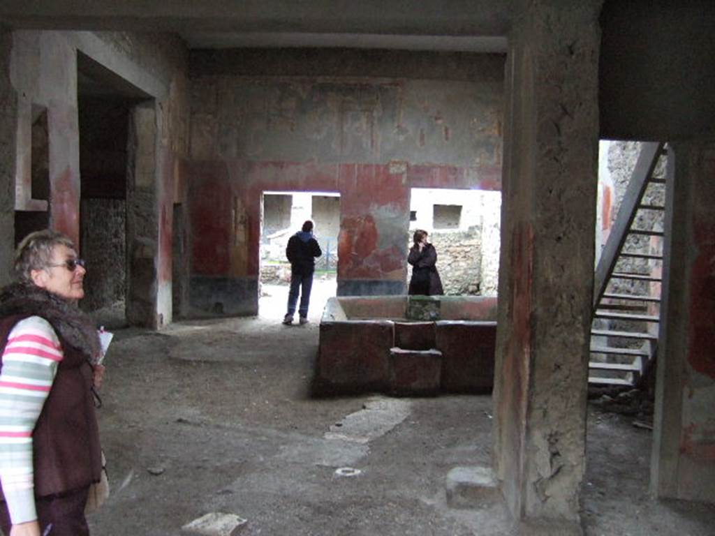 I.6.7 Pompeii. December 2005. Looking south across atrium.