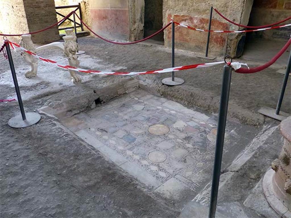 I.6.11 Pompeii. December 2013. Looking south-west across impluvium.