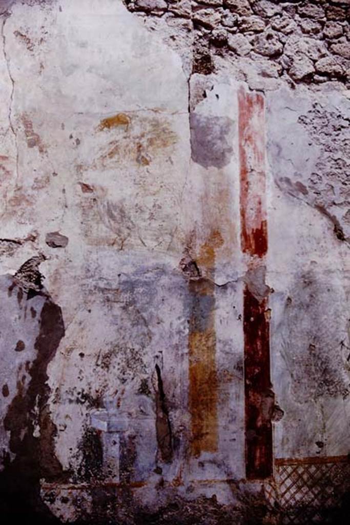 I.6.13 Pompeii. 1964. Detail from north wall. Photo by Stanley A. Jashemski.
Source: The Wilhelmina and Stanley A. Jashemski archive in the University of Maryland Library, Special Collections (See collection page) and made available under the Creative Commons Attribution-Non Commercial License v.4. See Licence and use details.
J64f1200