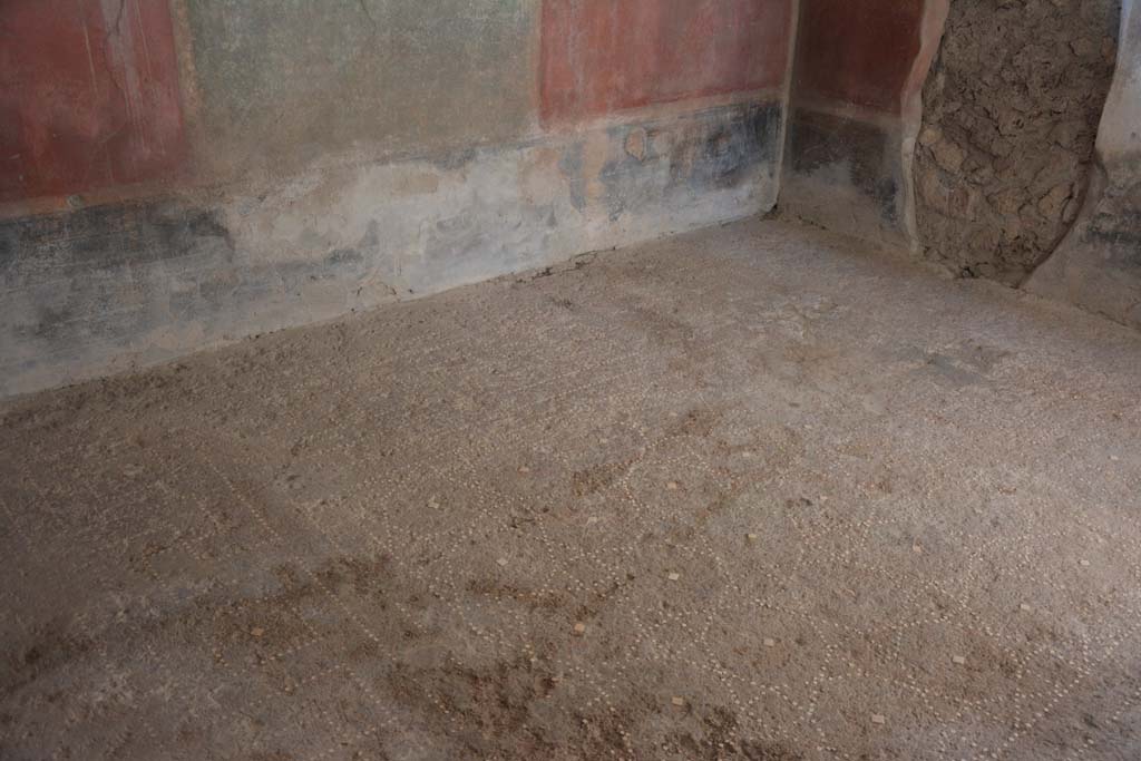 I.6.15 Pompeii. October 2019. Room 13, looking south-west across flooring.
Foto Annette Haug, ERC Grant 681269 DÉCOR