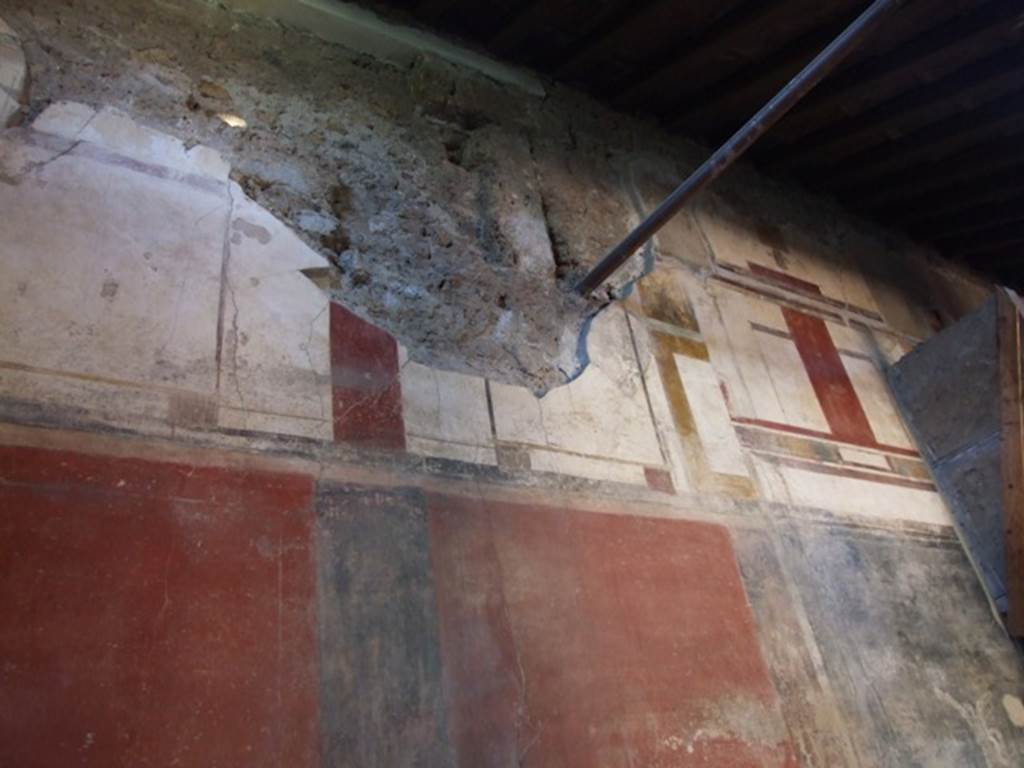 I.6.15 Pompeii. March 2009. Room 4, Upper west wall of atrium.