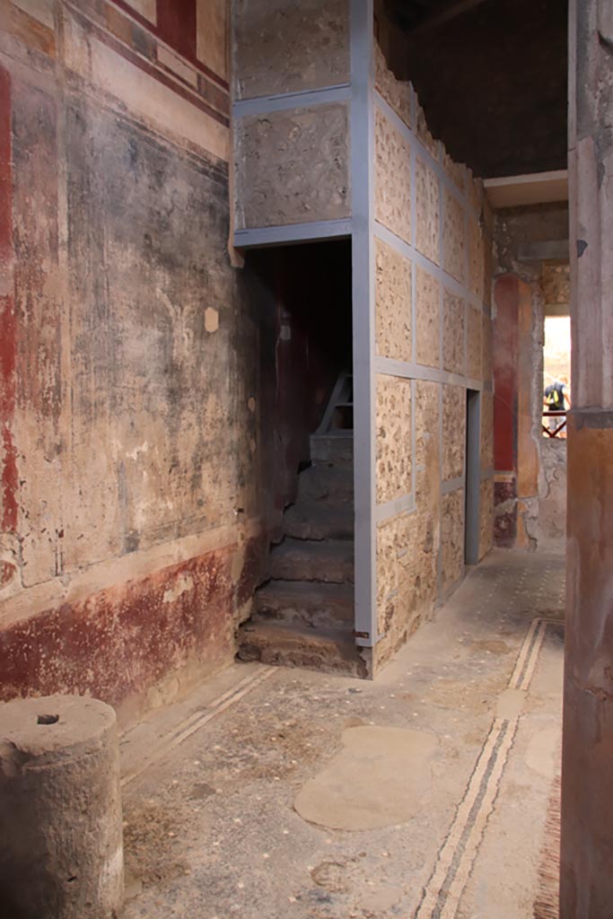 I.6.15 Pompeii. October 2023.
Looking towards north-west corner of atrium. Photo courtesy of Klaus Heese.
