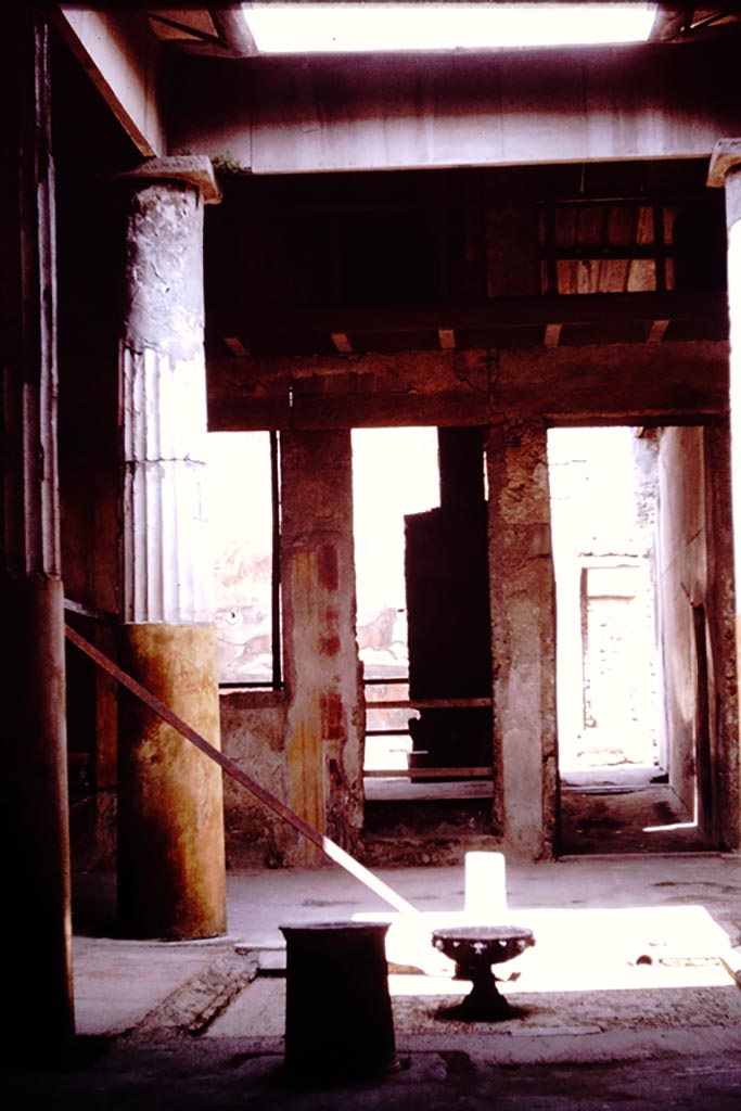 I.6.15 Pompeii. 1964.
Room 4, looking north across tetrastyle atrium towards garden area. Photo by Stanley A. Jashemski.
Source: The Wilhelmina and Stanley A. Jashemski archive in the University of Maryland Library, Special Collections (See collection page) and made available under the Creative Commons Attribution-Non-Commercial License v.4. See Licence and use details.
J64f0928