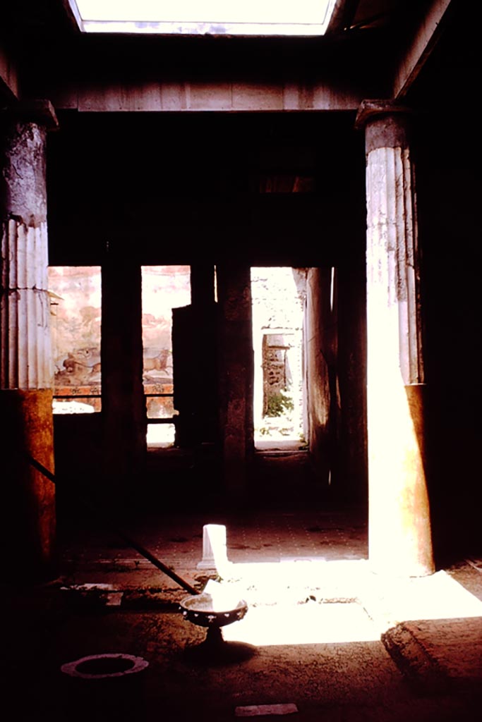 I.6.15 Pompeii. 1961.
Room 4, looking north across tetrastyle atrium towards garden area. Photo by Stanley A. Jashemski.
Source: The Wilhelmina and Stanley A. Jashemski archive in the University of Maryland Library, Special Collections (See collection page) and made available under the Creative Commons Attribution-Non-Commercial License v.4. See Licence and use details.
J61f0346