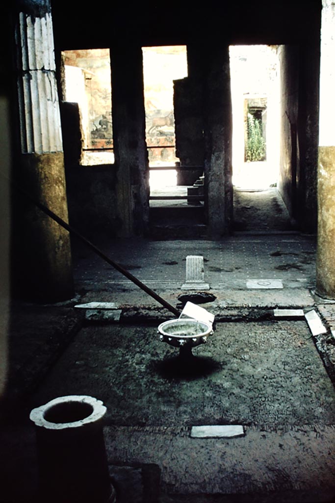 I.6.15 Pompeii. 1959.
Room 4, looking north across tetrastyle atrium with terracotta and marble impluvium. Photo by Stanley A. Jashemski.
Source: The Wilhelmina and Stanley A. Jashemski archive in the University of Maryland Library, Special Collections (See collection page) and made available under the Creative Commons Attribution-Non-Commercial License v.4. See Licence and use details.
J59f0139