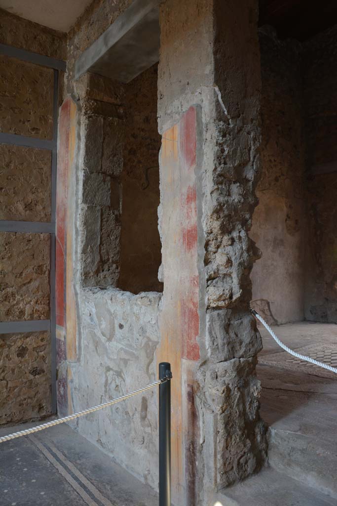 I.6.15 Pompeii. March 2019.
Room 6, window and doorway to tablinum in north-west corner of atrium 4.
Foto Annette Haug, ERC Grant 681269 DÉCOR