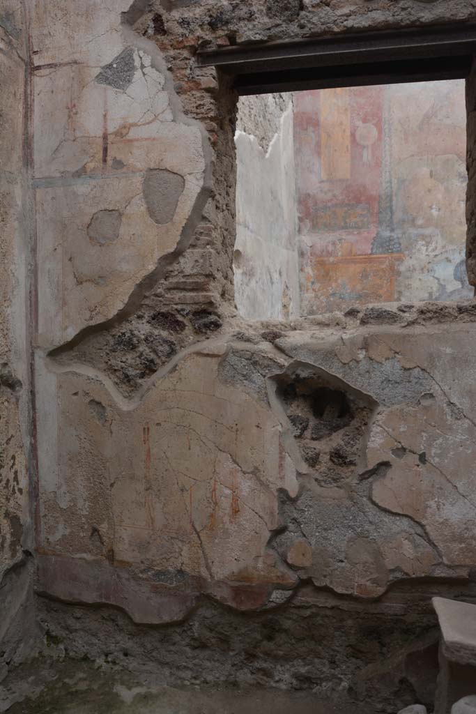 I.6.15 Pompeii. March 2019. Room 8, north-west corner and north wall with window.
Foto Annette Haug, ERC Grant 681269 DÉCOR