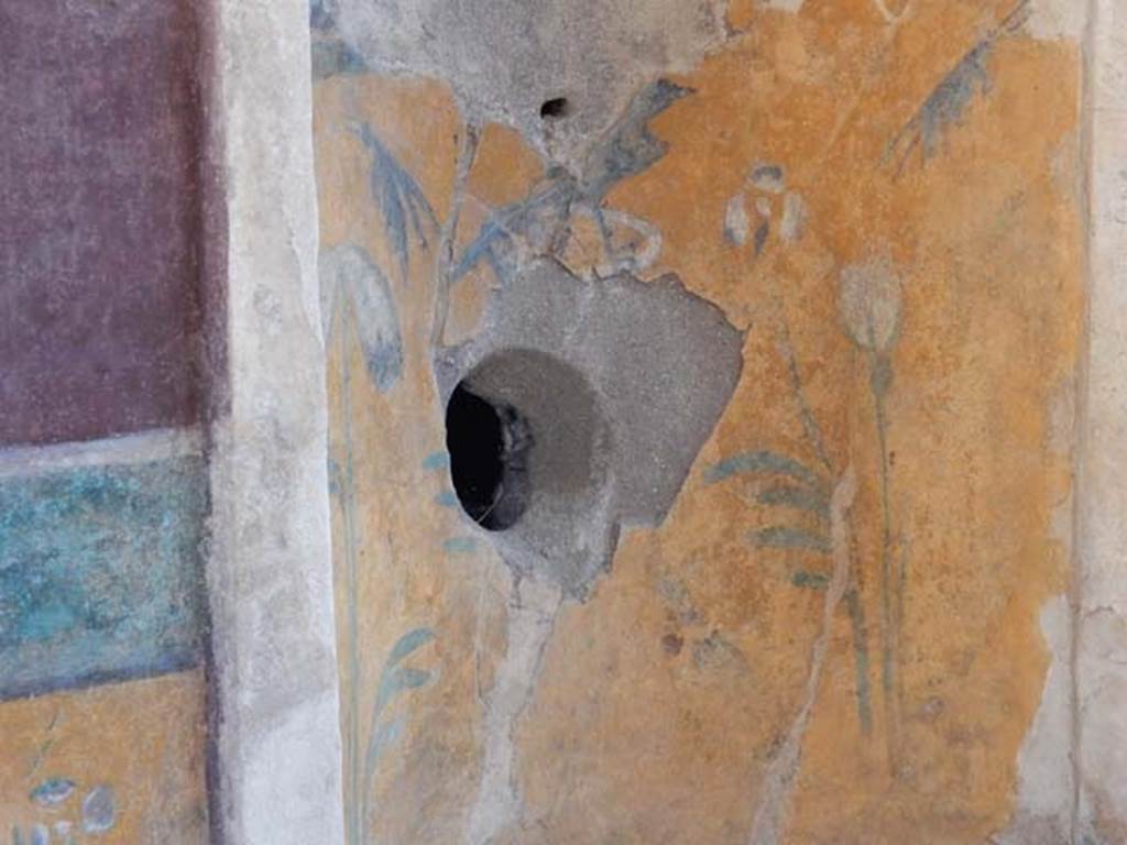 I.6.16 Pompeii. May 2016. Detail from niche in centre of north wall. Photo courtesy of Buzz Ferebee.