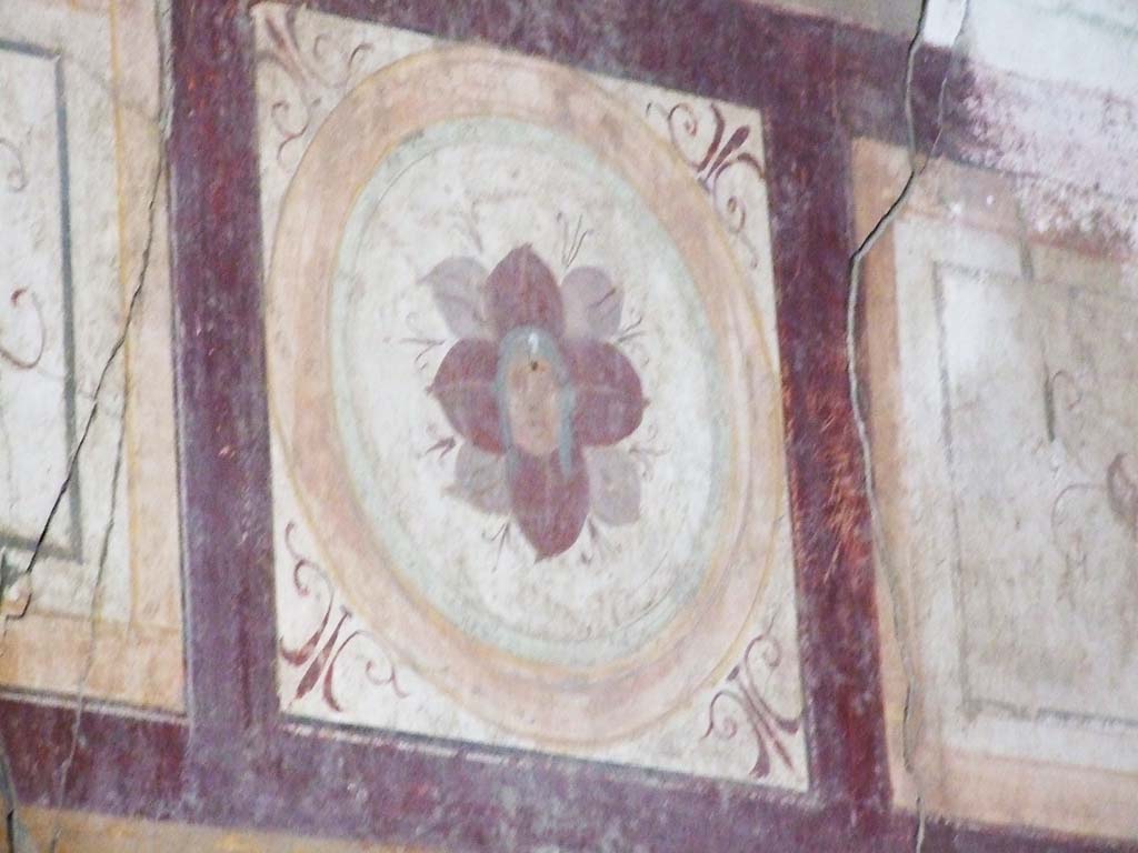 I.7.1 Pompeii. December 2006. Detail of wall painting from centre of upper west wall of oecus.