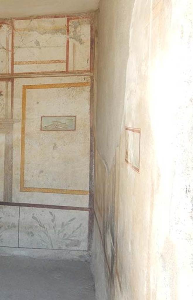 I.7.11 Pompeii. May 2017.
Looking towards south-west corner of cubiculum to south-east side of atrium. Photo courtesy of Buzz Ferebee.
