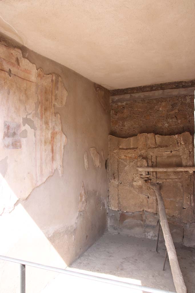 I.7.11 Pompeii. September 2021.
Looking east towards north wall of the blocked entrance corridor at I.7.10. Photo courtesy of Klaus Heese.