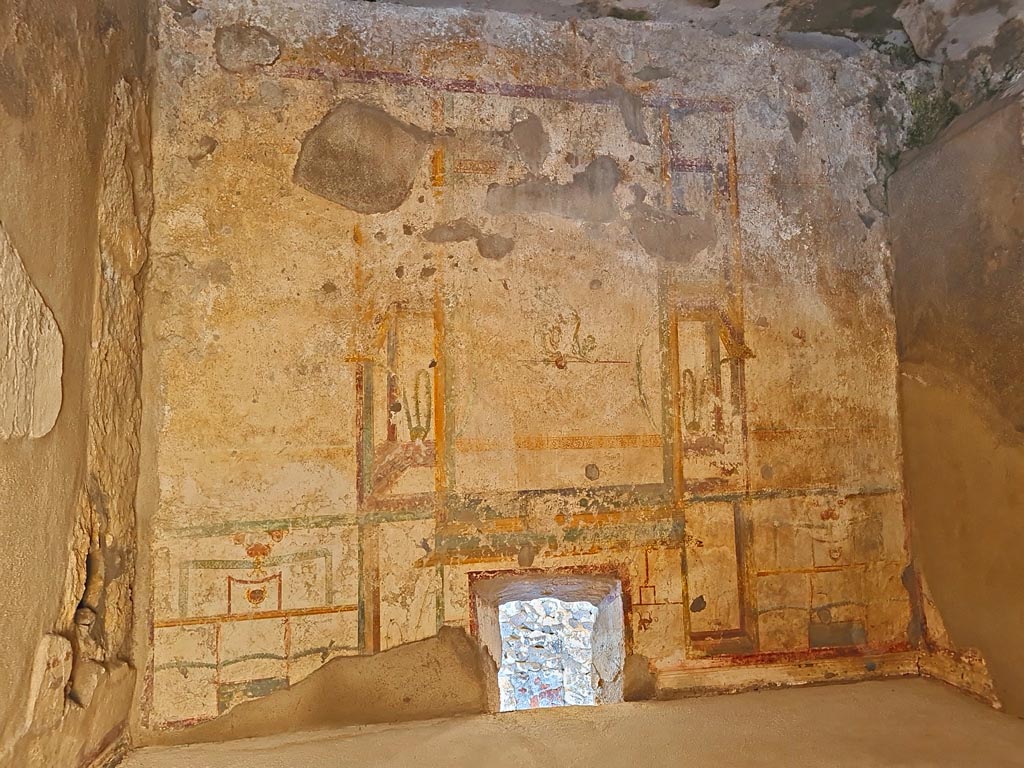 I.7.11 Pompeii. March 2024.
East wall of cubiculum on north side of blocked doorway at I.7.10. Photo courtesy of Giuseppe Ciaramella.