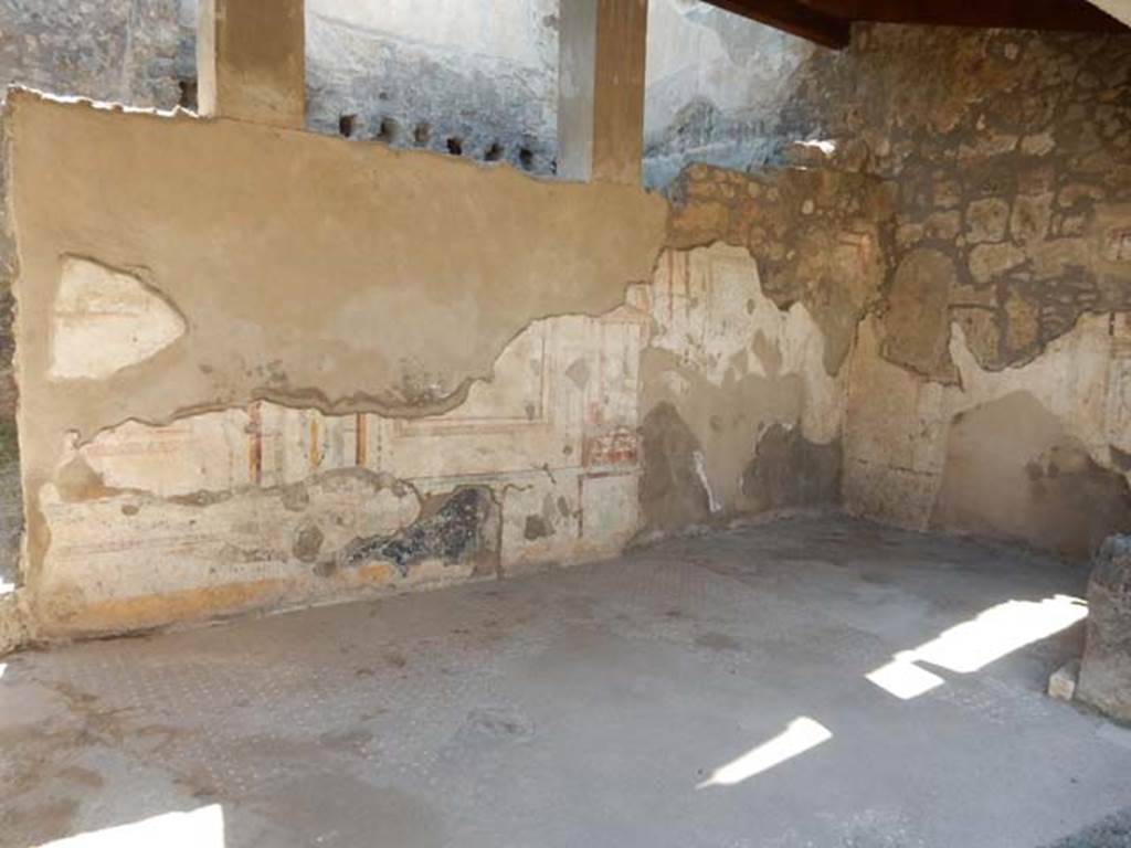 I.7.11 Pompeii. May 2017. Looking towards the north-west corner and west wall of tablinum on west side of atrium in I.7.10. Photo courtesy of Buzz Ferebee.