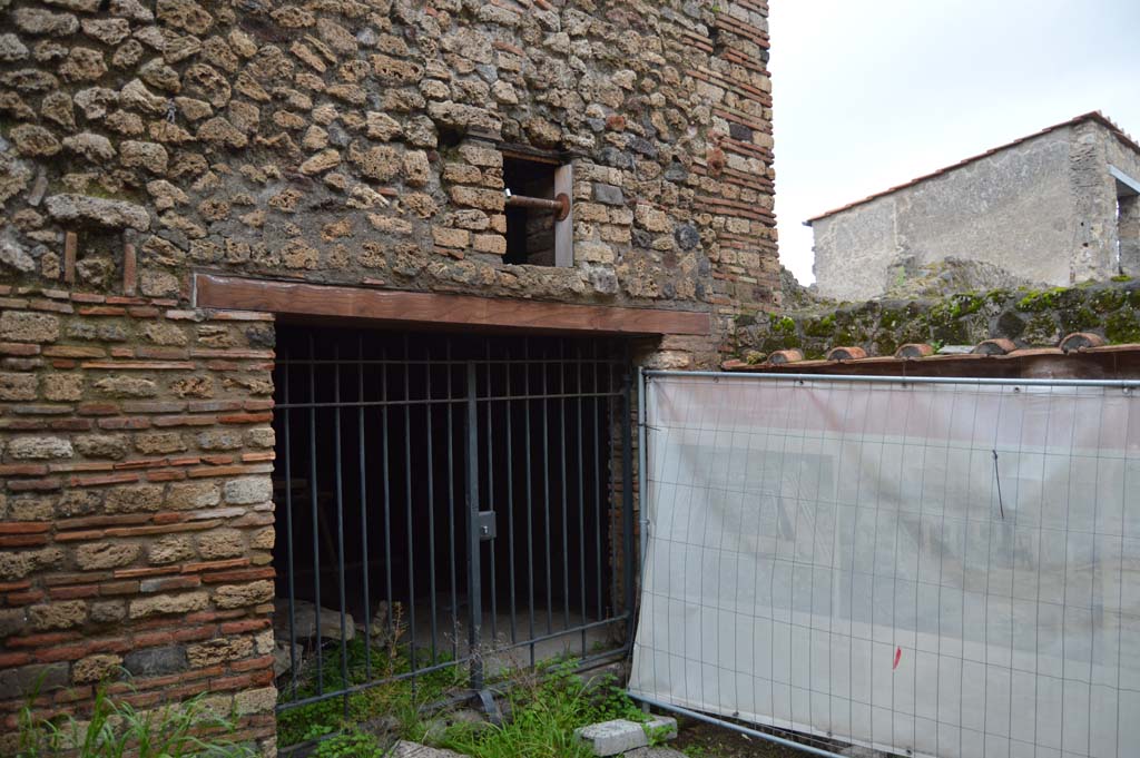 I.7.20 Pompeii. March 2018. Entrance doorway on east side of Vicolo di Paquius Proculus.
Foto Taylor Lauritsen, ERC Grant 681269 DÉCOR.