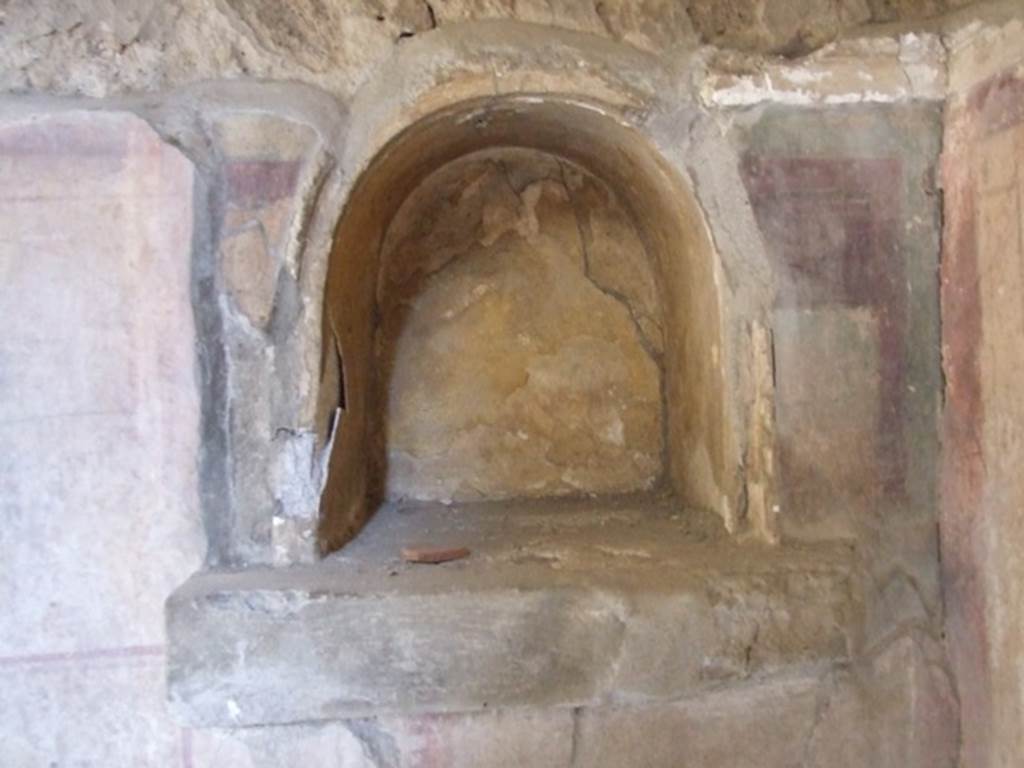 I.8.9 Pompeii. March 2009. Room 4. Cubiculum. Niche in west wall.