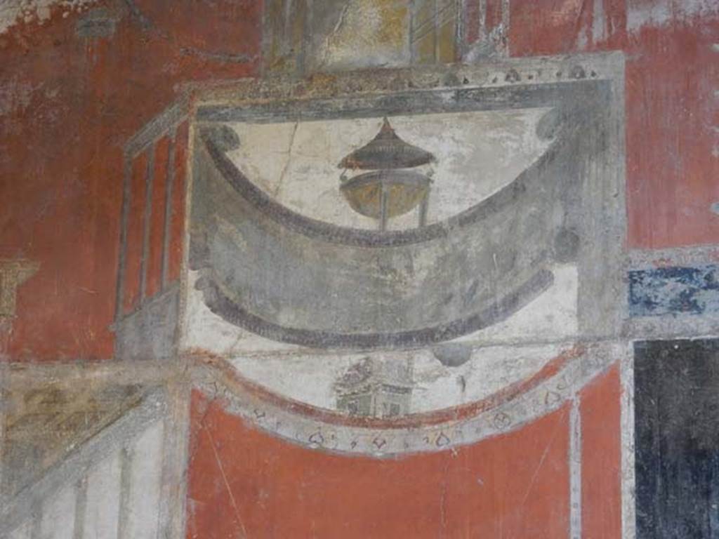 I.8.9 Pompeii. May 2015. Room 7, detail from upper part of east wall showing architectural painting at south end. Photo courtesy of Buzz Ferebee.