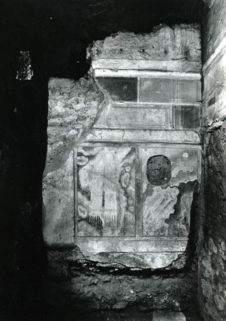 I.8.17 Pompeii. 1972. Room 15. Casa dei Quattro Stili, cubiculum, alcove, W wall. Photo courtesy of Anne Laidlaw.
American Academy in Rome, Photographic Archive. Laidlaw collection _P_72_13_33.