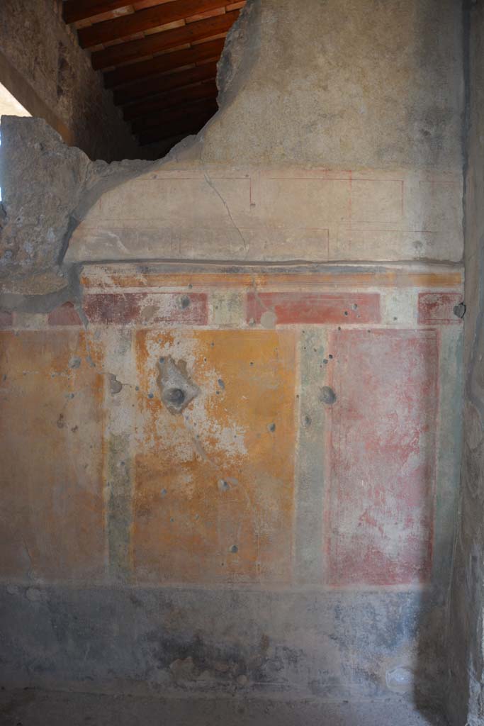 I.8.17 Pompeii. October 2019. Room 4, north wall at east end.
Foto Annette Haug, ERC Grant 681269 D�COR.
