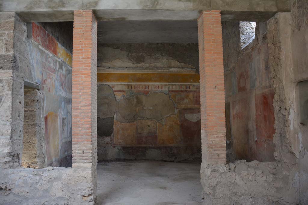 I.8.17 Pompeii. March 2019. Room 9, looking east from atrium 3.
Foto Annette Haug, ERC Grant 681269 DÉCOR.