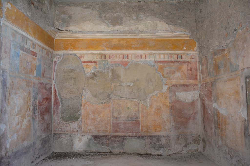 I.8.17 Pompeii. October 2019. Room 9, looking towards east side of tablinum.
Foto Annette Haug, ERC Grant 681269 DÉCOR.