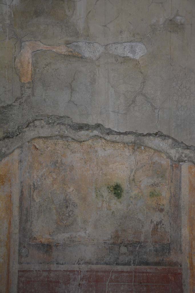 I.8.17 Pompeii. March 2019.
Room 9, central wall painting showing Daedalus tying the wings on Icarus, from east wall of tablinum.
Foto Annette Haug, ERC Grant 681269 DÉCOR.