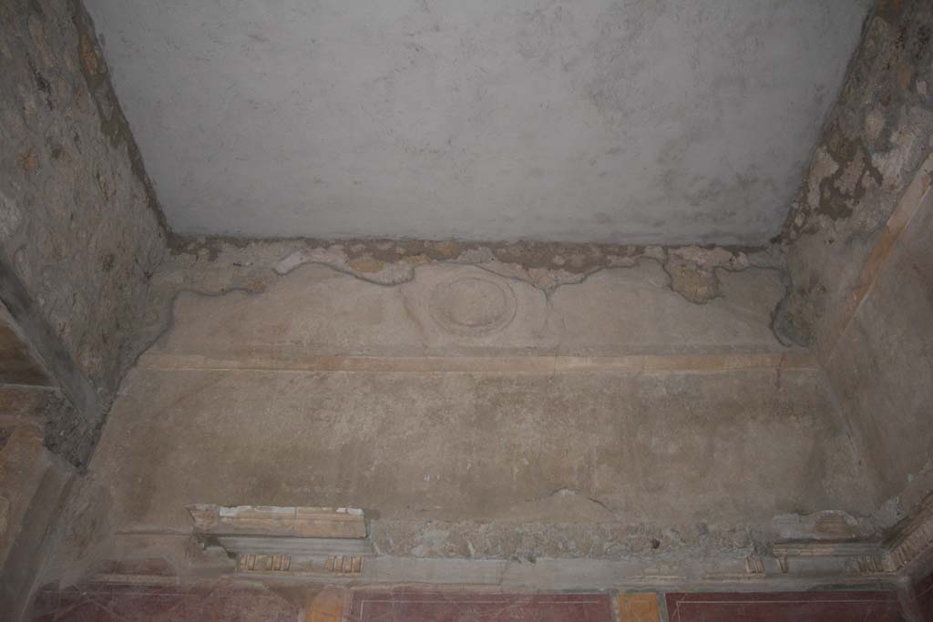 I.8.17 Pompeii. October 2019. Room 12, looking west towards upper walls.
Foto Annette Haug, ERC Grant 681269 DÉCOR.
