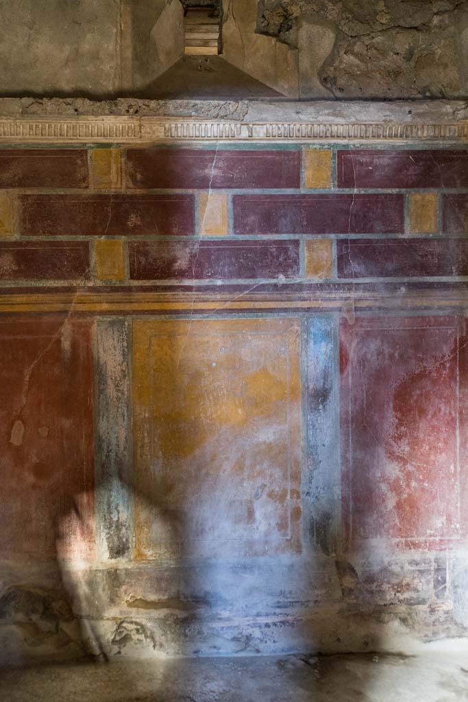 I.8.17 Pompeii. December 2021.
Room 12, looking towards north wall. Photo courtesy of Johannes Eber.