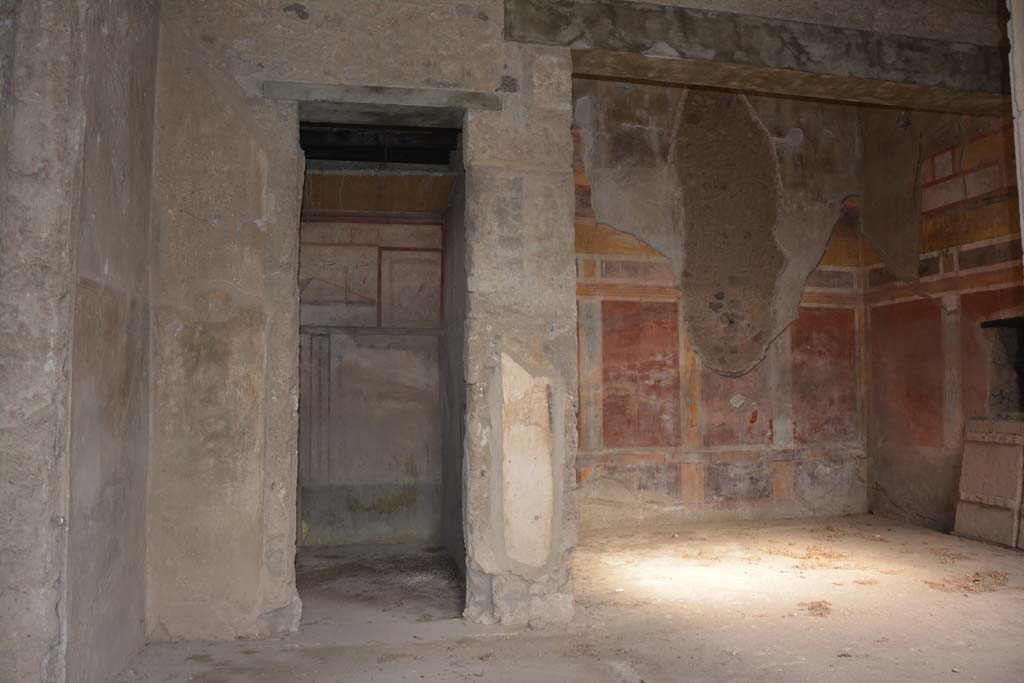 I.8.17 Pompeii. March 2019.
Room 14, looking north in north-west corner of atrium 3, towards doorway, centre left, with room 13, on right.
Foto Annette Haug, ERC Grant 681269 DÉCOR.