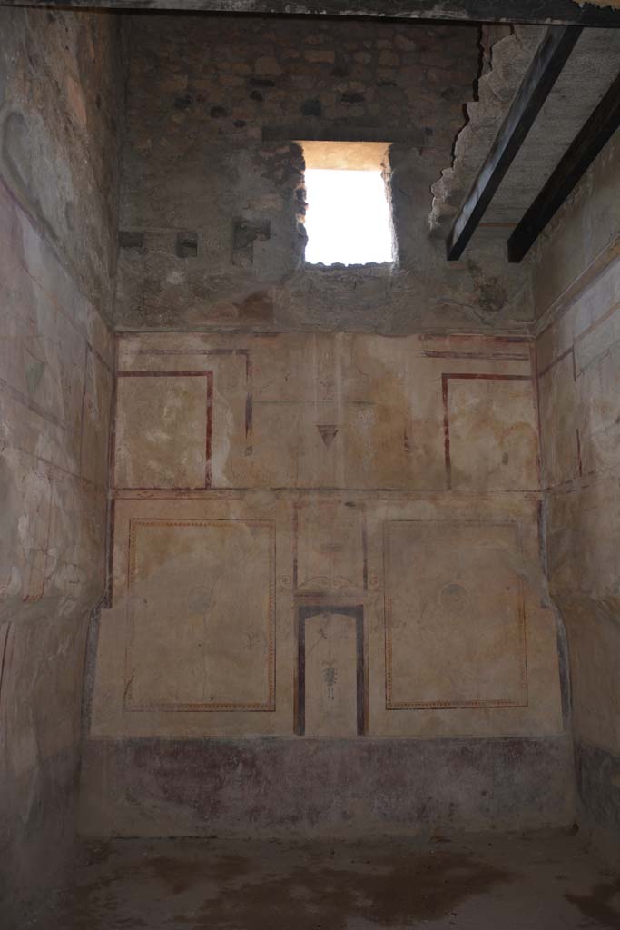 I.8.17 Pompeii. October 2019. Room 14, looking towards west wall.
Foto Annette Haug, ERC Grant 681269 DÉCOR.