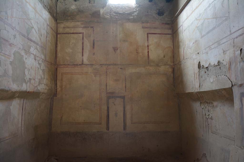 I.8.17 Pompeii. March 2019. Room 14, west wall with bed recess in both south and north walls.
Foto Annette Haug, ERC Grant 681269 DÉCOR.