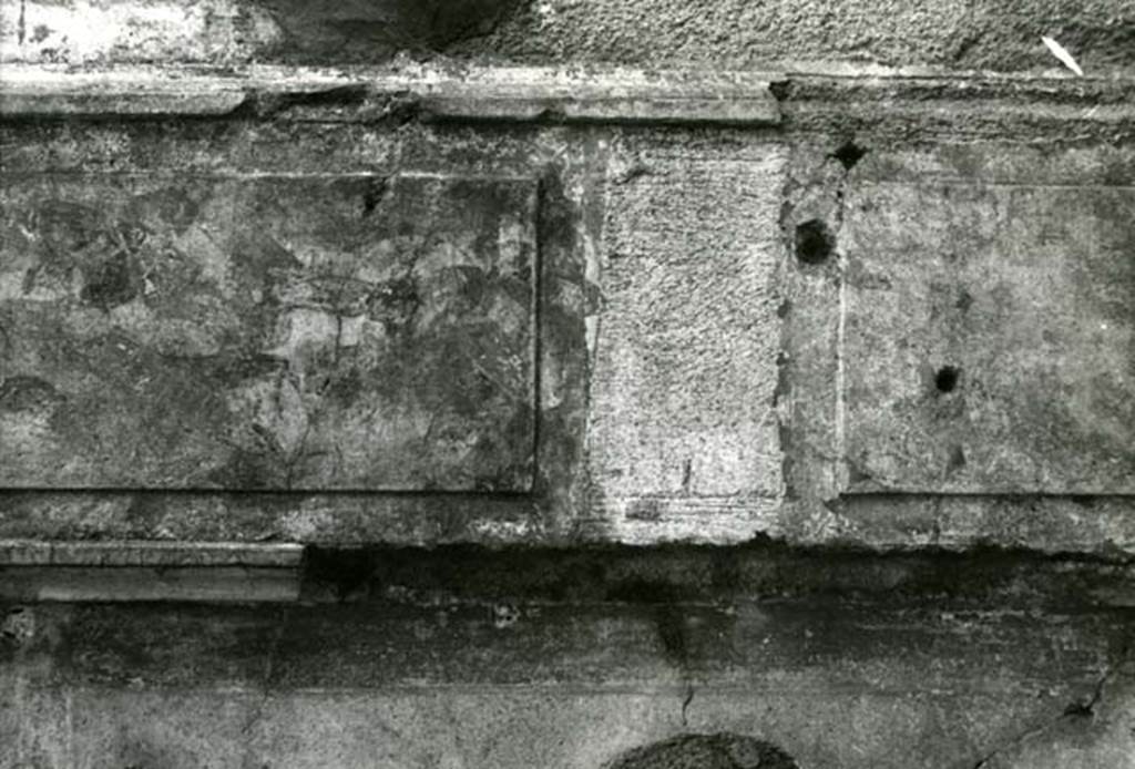 I.8.17 Pompeii, 1975. Room 15. Casa dei Quattro Stili, cubiculum left N of entrance, antechambers, left S wall detail of execution. Photo courtesy of Anne Laidlaw.
American Academy in Rome, Photographic Archive. Laidlaw collection _P_75_2_36.