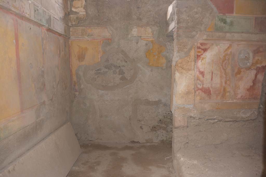 I.8.17 Pompeii. March 2019. Room 15, looking towards west side.
Foto Annette Haug, ERC Grant 681269 DÉCOR.