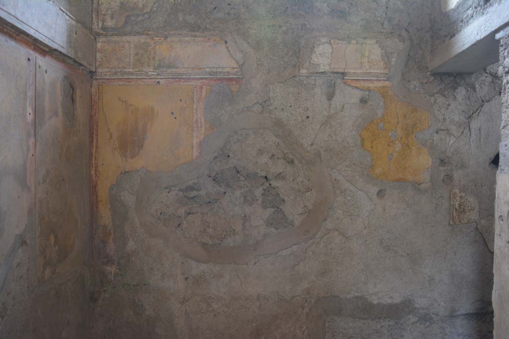 I.8.17 Pompeii. March 2019. Room 15, looking towards west wall.
Foto Annette Haug, ERC Grant 681269 DÉCOR.