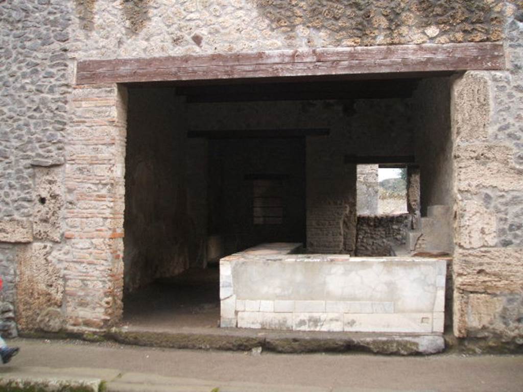 I.9.4 Pompeii. December 2004. Entrance.