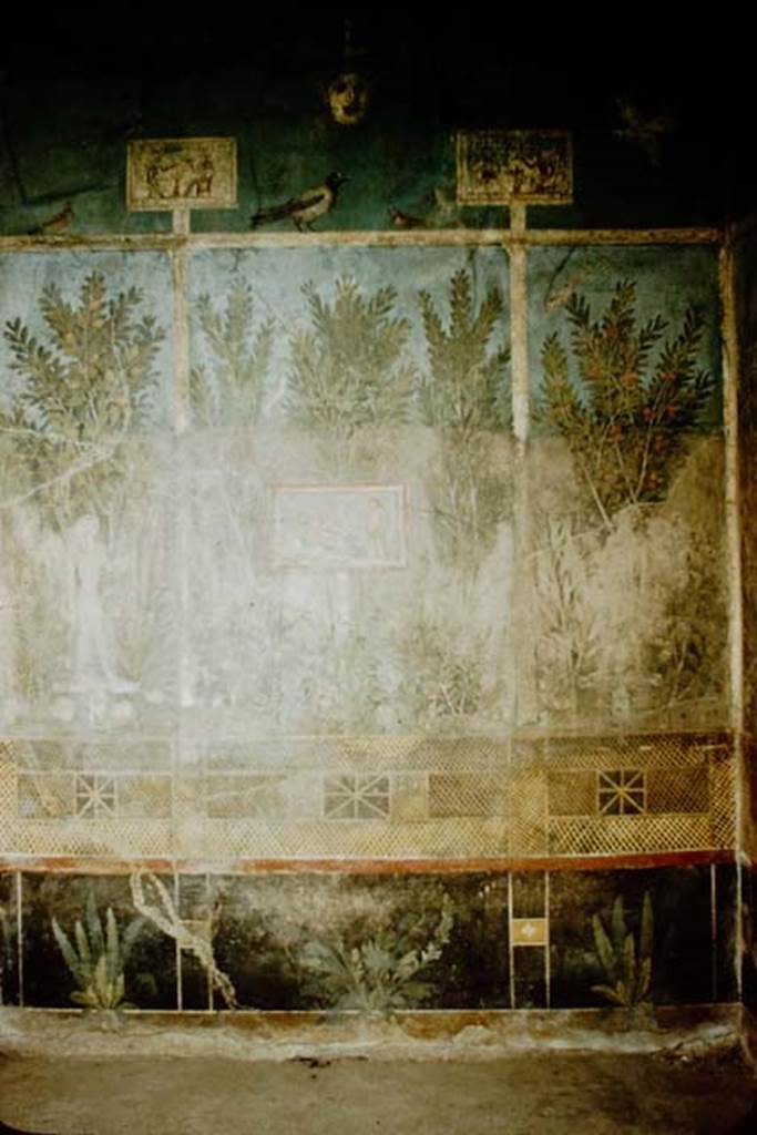 1.9.5 Pompeii. 1957. Room 5, east wall. Photo by Stanley A. Jashemski.
Source: The Wilhelmina and Stanley A. Jashemski archive in the University of Maryland Library, Special Collections (See collection page) and made available under the Creative Commons Attribution-Non Commercial License v.4. See Licence and use details.
J57f0172