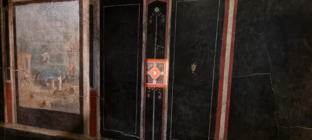 I.9.5 Pompeii. December 2023. Room 10, detail from east wall. Photo courtesy of Miriam Colomer.