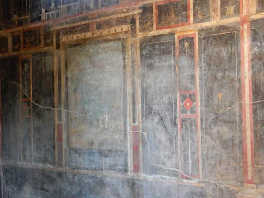 I.9.5 Pompeii. May 2016. Room 10, central painting from east wall. Photo courtesy of Buzz Ferebee.