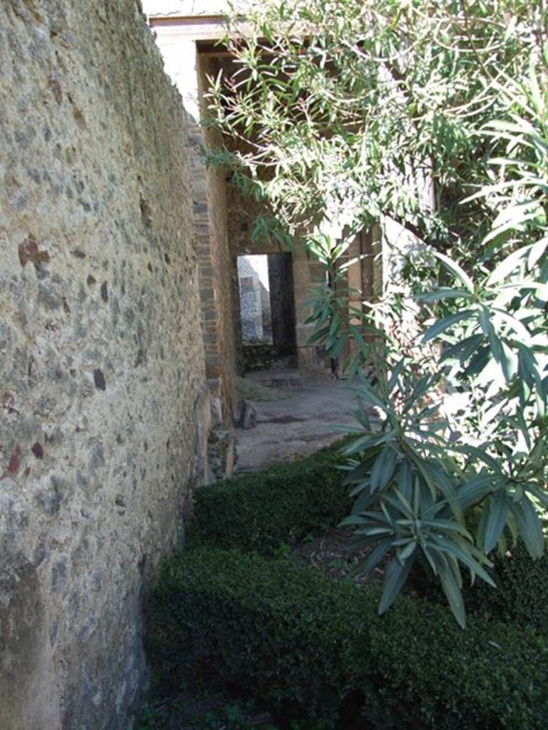 I.9.5 Pompeii. March 2009. Room 12. West side of peristyle, looking north to Room 9.