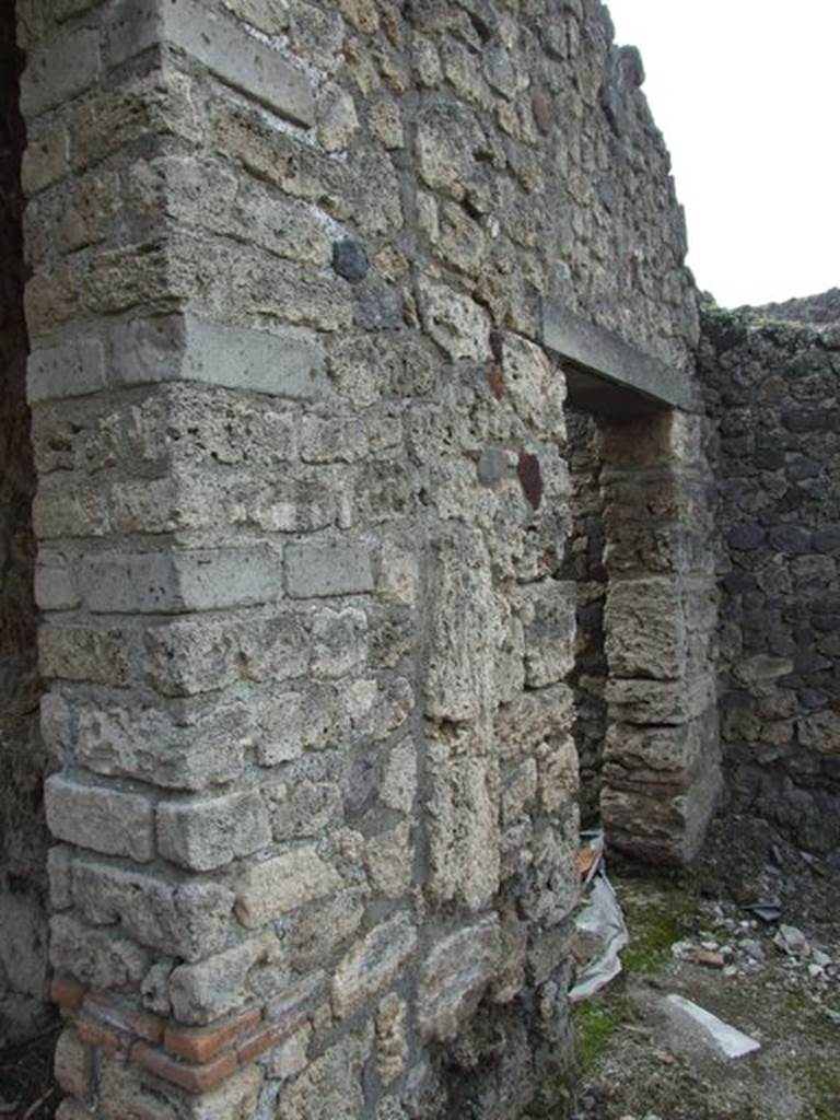 I.9.12 Pompeii. March 2009. Room 4. Door to Cubiculum in south west corner of peristyle garden.