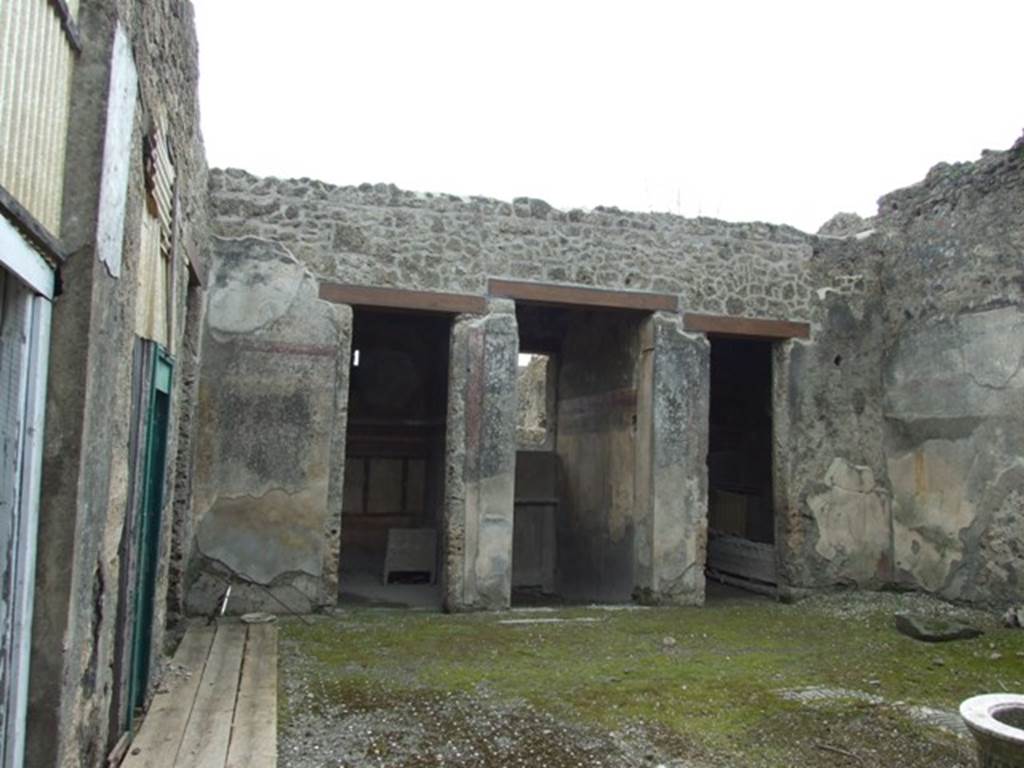 I.9.14 Pompeii. March 2009. Room 8. Atrium. Looking south to front of house.