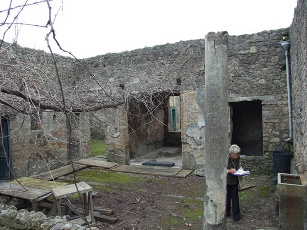 I.9.14 Pompeii. March 2009.  Room 2.  Lower garden area at south end. Looking south east to rear of house.