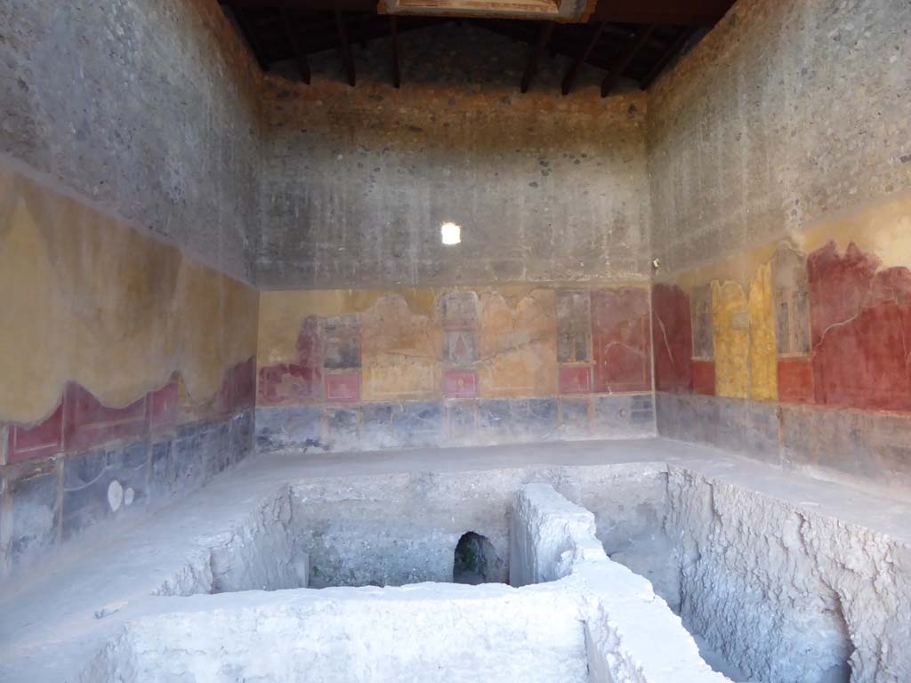 I.10.4 Pompeii. September 2017. Room 18, looking east.
Foto Annette Haug, ERC Grant 681269 DÉCOR.