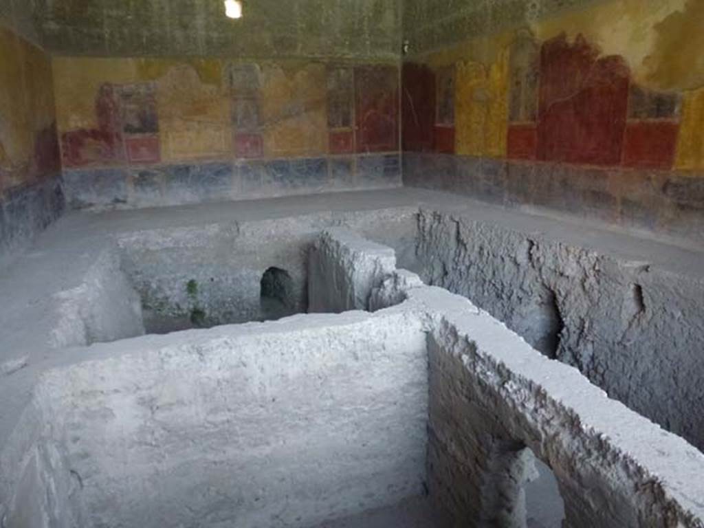1.10.4 Pompeii. June 2012. Room 18, looking east. Photo courtesy of Michael Binns.