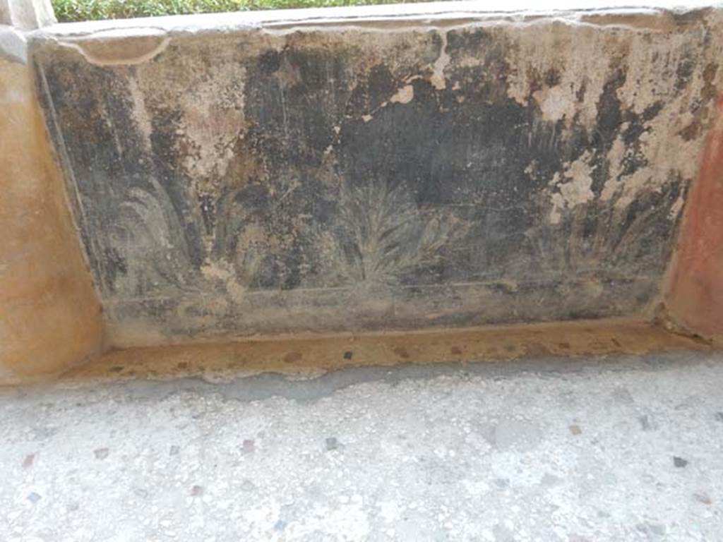 I.10.4 Pompeii. May 2017. Painted pluteus from west portico. Photo courtesy of Buzz Ferebee.